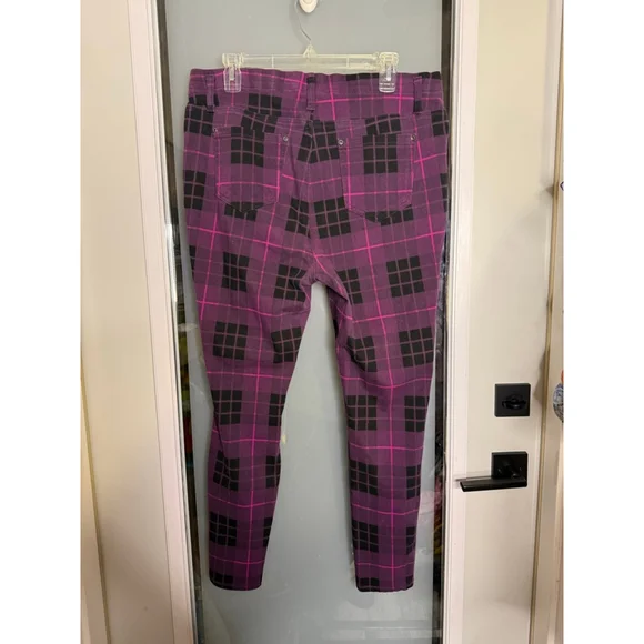 Terra & Sky Plus 1X Purple Black Plaid Leggings - Picture 5 of 8